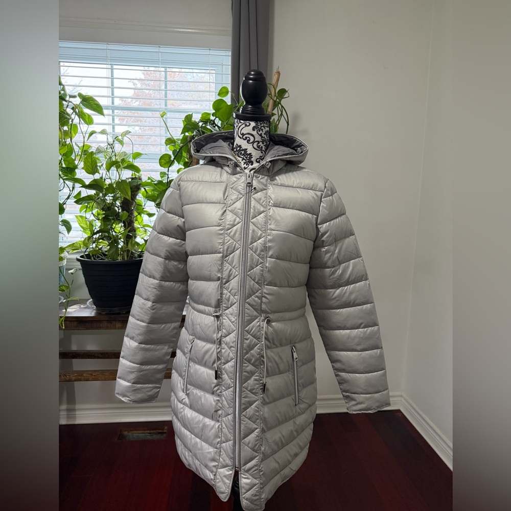 NWOT Kenneth Cole New York Women's  Puffer Jacket- Matte Silver Grey